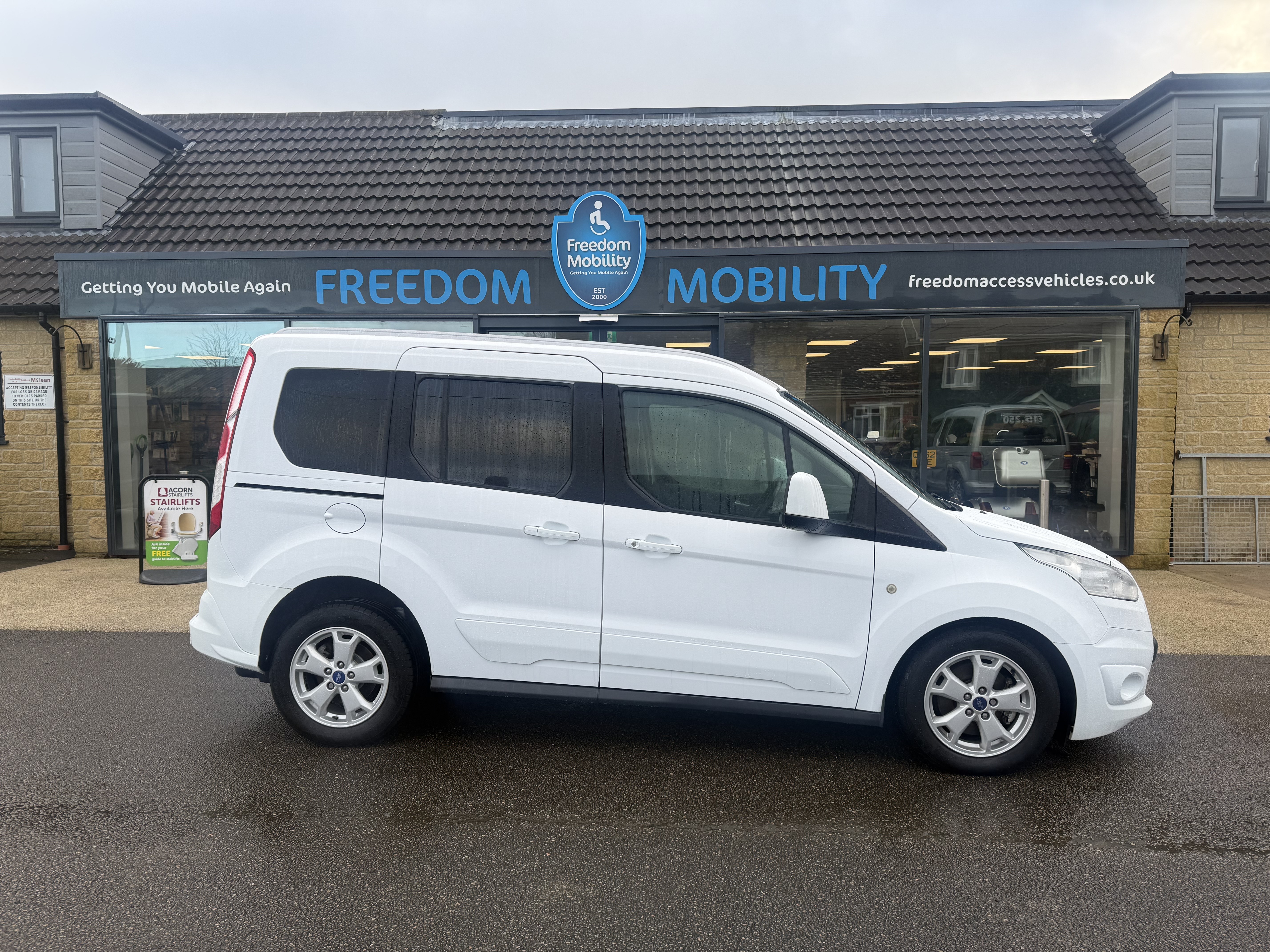 2015 Ford Tourneo (1.5L Diesel Automatic) – Wheelchair Accessible Vehicle / WAV (HG65 MKE)