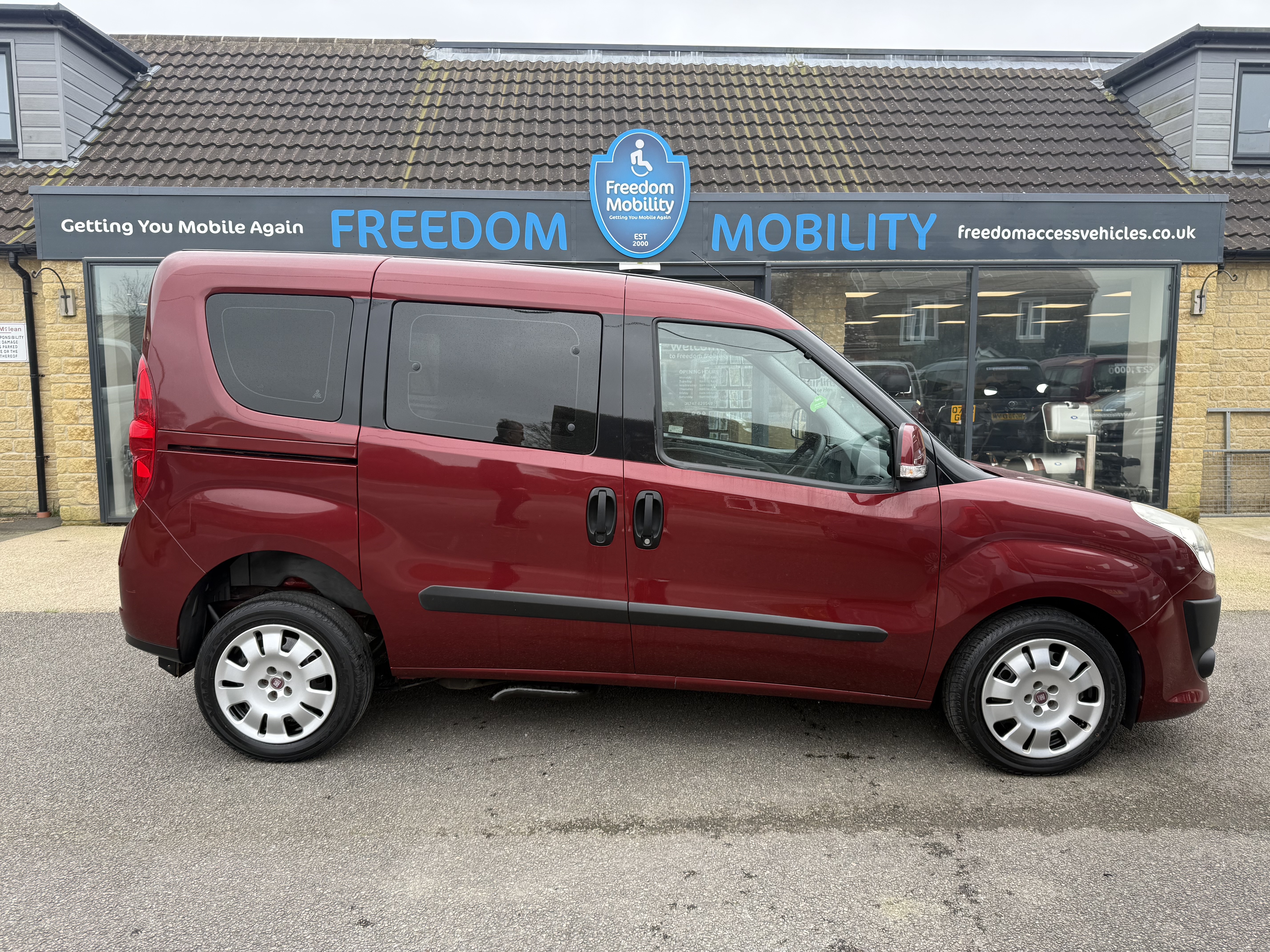 2014 Fiat Doblo (1.6L Diesel Automatic) – Wheelchair Accessible Vehicle / WAV (YX14 DFU)