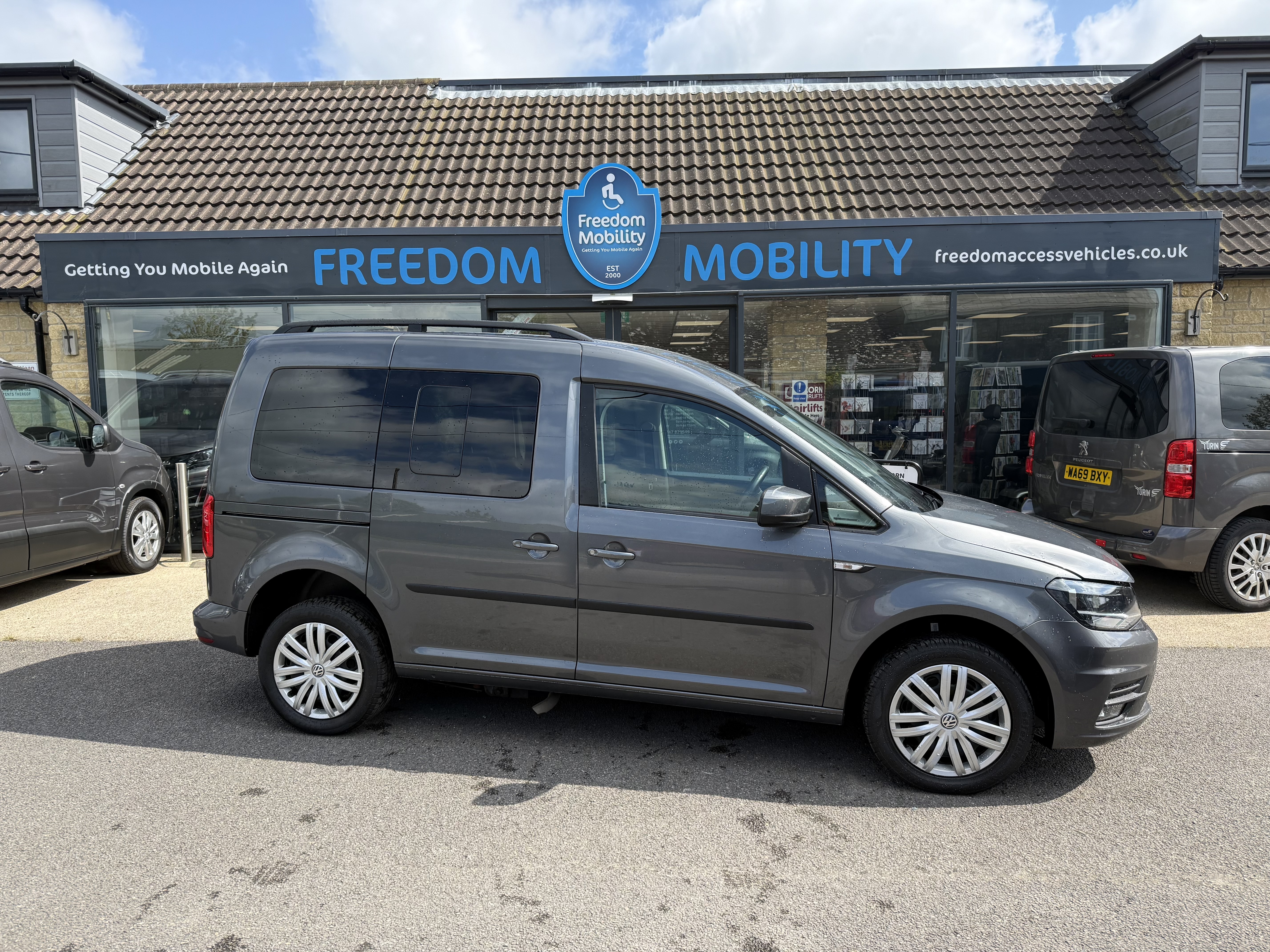 2018 Volkswagen Caddy Upfront (1.4L Petrol Automatic) – Wheelchair Accessible Vehicle / WAV (DV68 OSK)